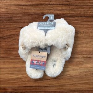 Fireside by Dearfoams Women's Cream Shearling Slippers